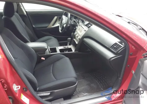 2011 Toyota Camry Se z USA, uszkodzony, nr VIN 4T1BF3EK0BU624097